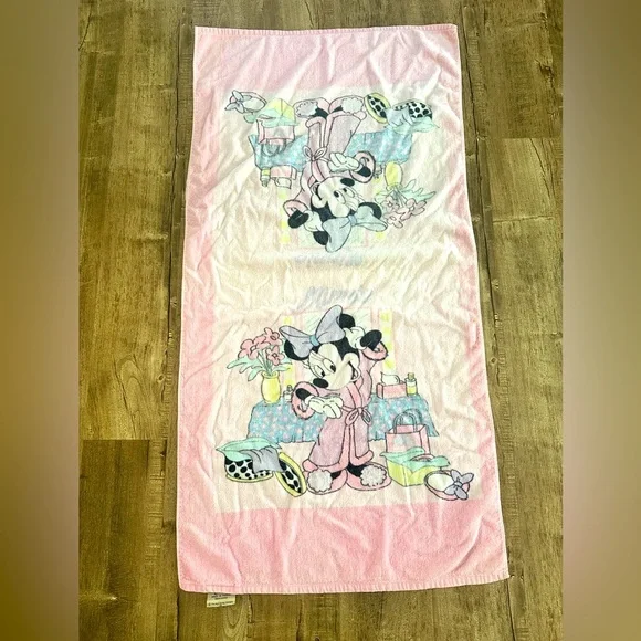 Vintage Disney MINNIE MOUSE pink Cotton Beach Towel J D Franco 44” x 23” VGUC - Picture 1 of 6